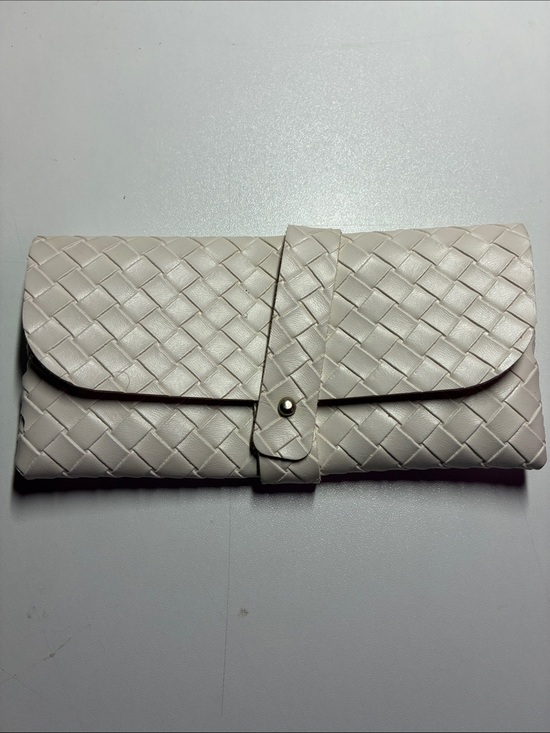Handbags - White Woven Glasses pouch.